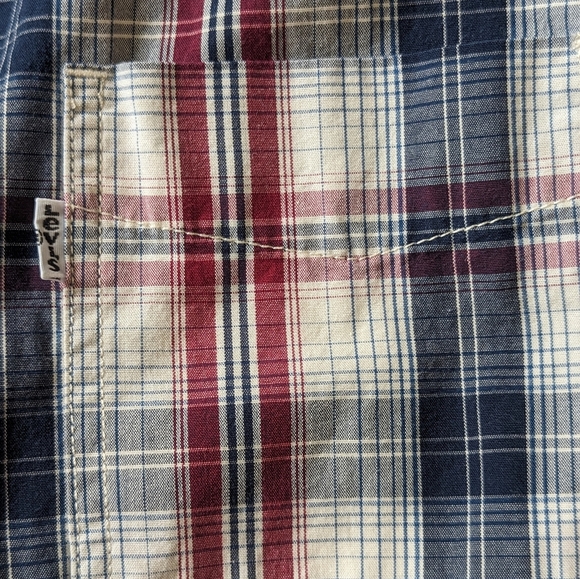 Levi's button down plaid shirt, size large. - Picture 5 of 8